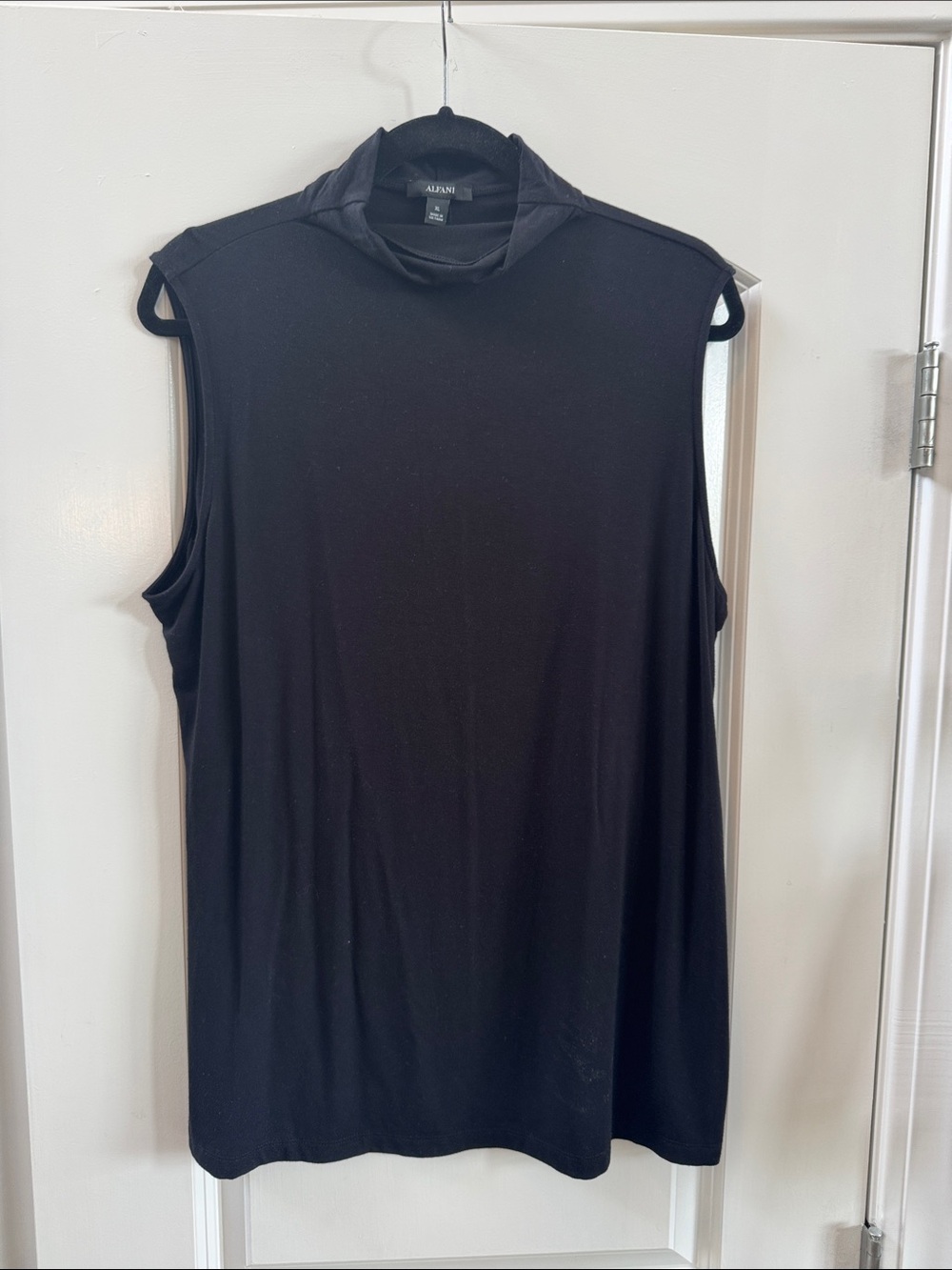 Alfani Black Crewneck Top
